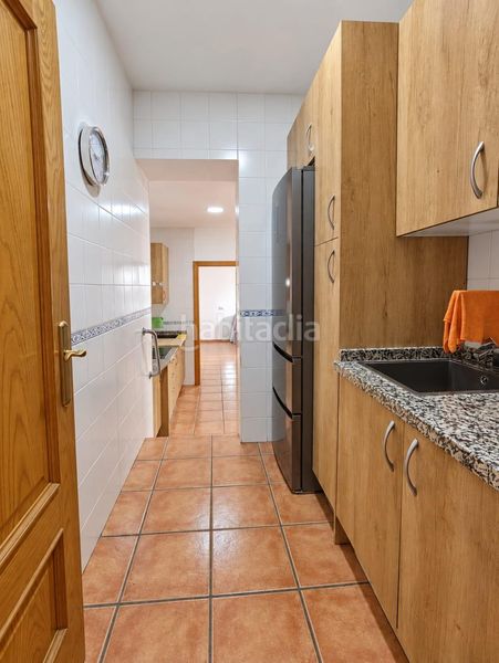 Foto e8bf9e02-0e4d-430a-909f-f61cfb168a10. Piso  reformado en San Ildefonso Granada