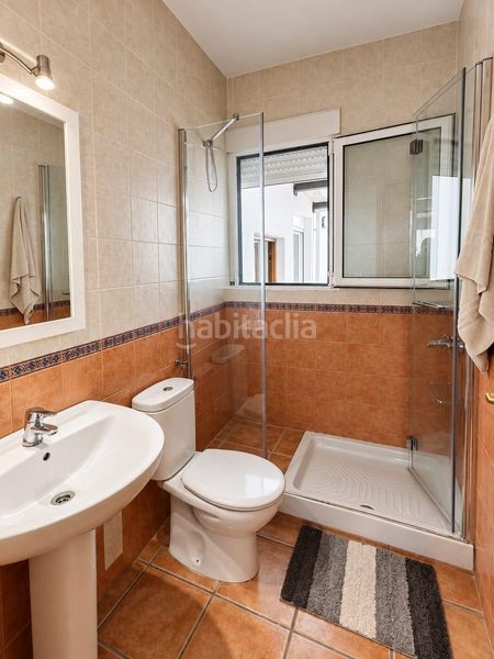 Foto f6dd6e10-8866-477f-b369-c7ec3620c923. Piso  reformado en San Ildefonso Granada
