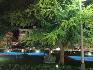 Pis  Narcís macià i domènech. Bajo en fenals con parking y gran terraza a 5 min de la playa