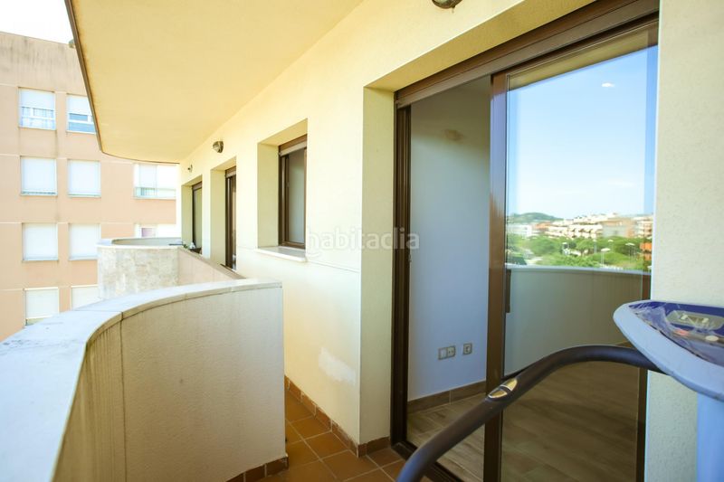 Foto a3869702-fa0b-486c-bea4-f01f8b566f63. Pis amb calefacció piscina a Santa Clotilde Lloret de Mar