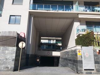 Aparcament cotxe  Carretera blanes. Plaza de parking para coche grande en fenals, lloret de mar