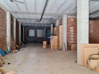 Lloguer Local Comercial  Beat pare ferreres. Local comercial de nueva construcción en alquiler