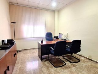 Office space  Calle san juan de ribera. Oficina en venta en lolleria