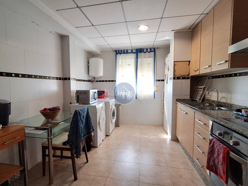 Foto 7f66baba-feee-4d49-afc3-55c7f0cb5fd2. Piso  a la venta en zona tranquila en Benigànim