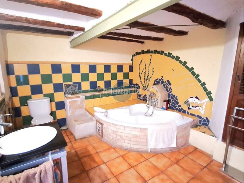 Foto 8ff21a59-a44f-40bd-bc15-63aa4dc90f72. Local comercial a Centro Ontinyent