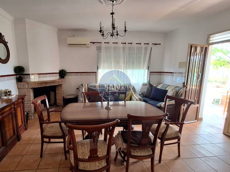 Foto a93dcbed-fa69-4b0d-a4b5-c450a375e8f6. Location chalet avec piscine dans Olleria (l´)