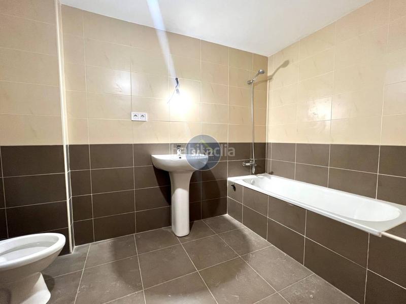 Foto 65104104-a309-4978-886c-80109f211282. Pis amb aparcament a Olleria (l´)