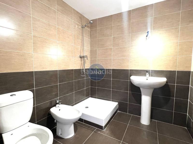 Foto 652b837e-533b-4d48-84f2-b88c79b5928a. Pis amb aparcament a Olleria (l´)