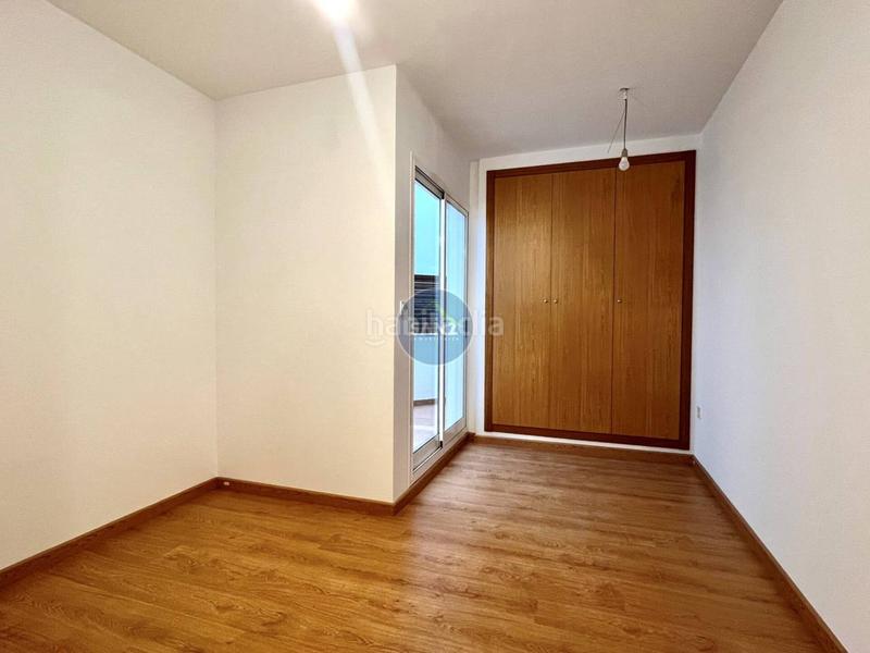 Foto 7d91af6f-0d10-4f9f-b711-f61a3cac8b6f. Pis amb aparcament a Olleria (l´)