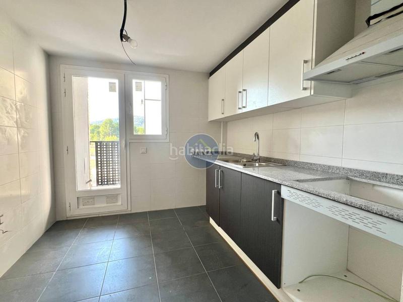 Foto 839b7a14-5f81-4388-ad1c-312dc94aec2c. Pis amb aparcament a Olleria (l´)