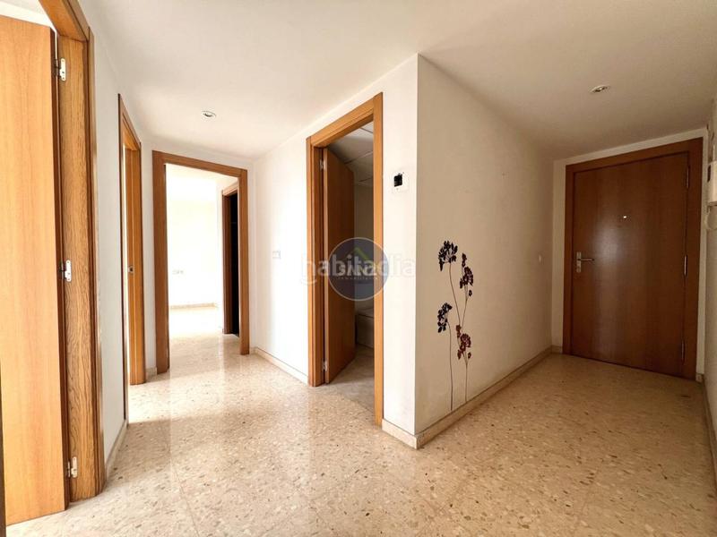 Foto 2c97ff01-d447-4fae-b451-cf6cf34fae65. Pis amb aparcament a Olleria (l´)