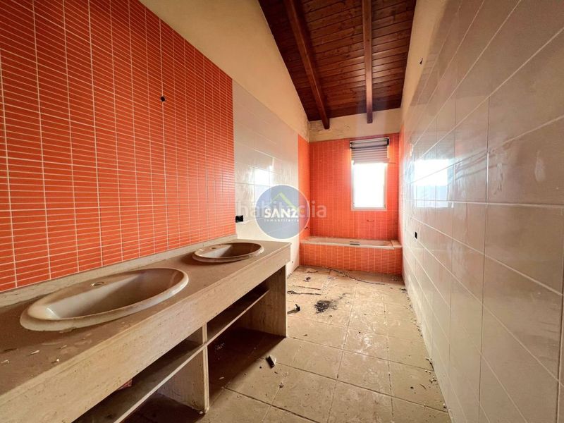 Foto 6da671f3-0e08-4157-b040-12653ea03075. Xalet amb piscina a Énova (l´)