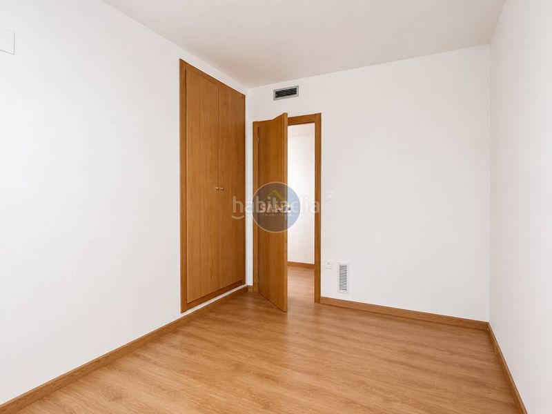 Foto b29a3cd0-51e4-4327-8525-3832738ed196. Pis amb aparcament a Olleria (l´)