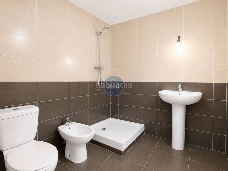Foto fcaab2f4-4d55-4bcd-9ace-68206344240a. Pis amb aparcament a Olleria (l´)