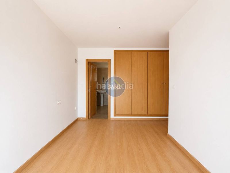 Foto 38ffec41-856e-447e-a92d-9b4580d4a7c8. Pis amb aparcament a Olleria (l´)