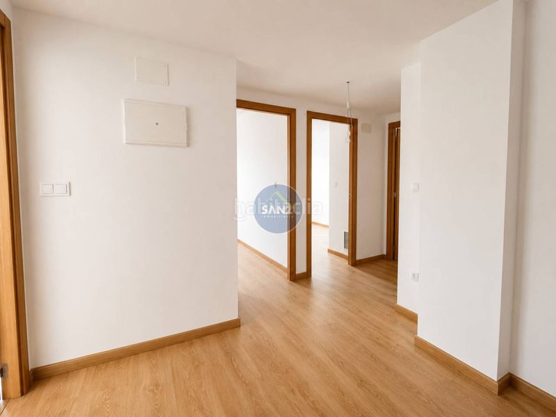 Foto a03bde05-f491-4bdb-be56-4d2e193042b5. Pis amb aparcament a Olleria (l´)