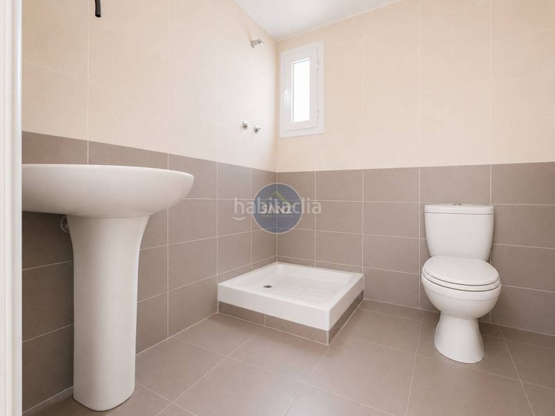Foto f1ed27ea-325f-4926-a280-0d4b6f002c09. Pis amb aparcament a Olleria (l´)