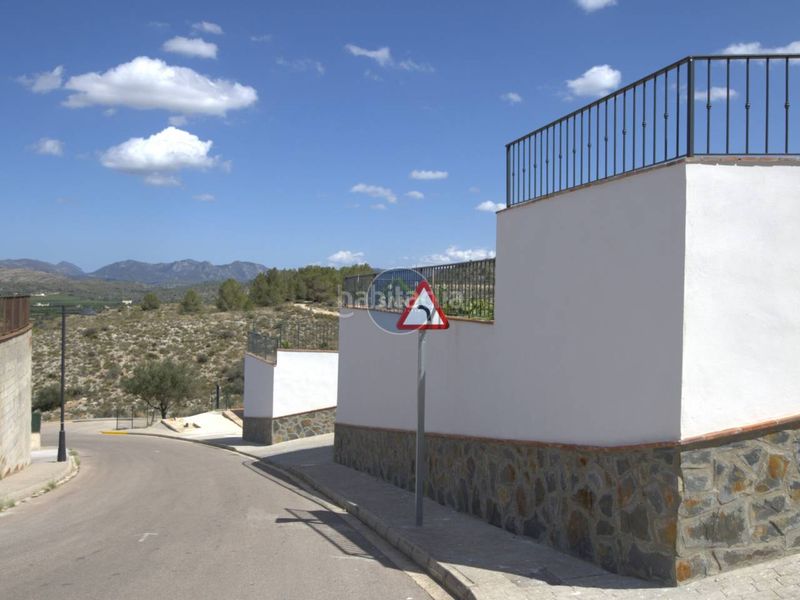 Foto 2b760a68-5778-408f-b1a4-dcef013c6358. Xalet amb aparcament piscina a Énova (l´)