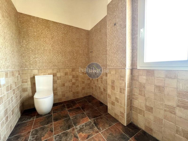 Foto 3d081aed-3e93-47c9-9ac7-9e9af30c9019. Xalet amb aparcament piscina a Énova (l´)