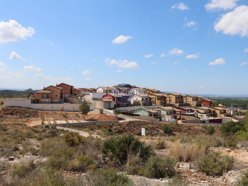 Foto b215cbf8-f207-4a85-8b41-5558267626bf. Xalet amb aparcament piscina a Énova (l´)