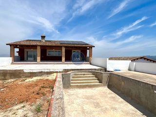Chalet  Urbanizacion besana. Chalet independiente en construcción avanzada con piscina en la