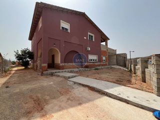 Chalet  Urbanizacion besana. Chalet independiente en construcción avanzada con piscina en la