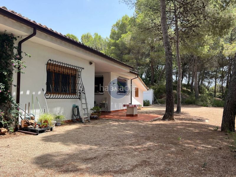 Foto 7782b70a-9b08-4237-ac5f-2d905c786691. Xalet amb aparcament piscina a Agullent
