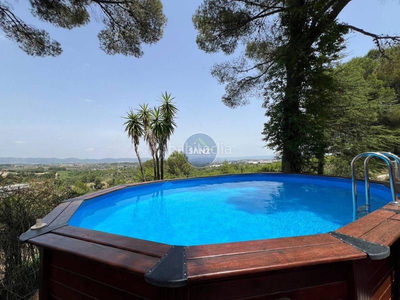 Foto a29a08fd-900e-45cd-bfeb-2f130d318b5c. Xalet amb aparcament piscina a Agullent