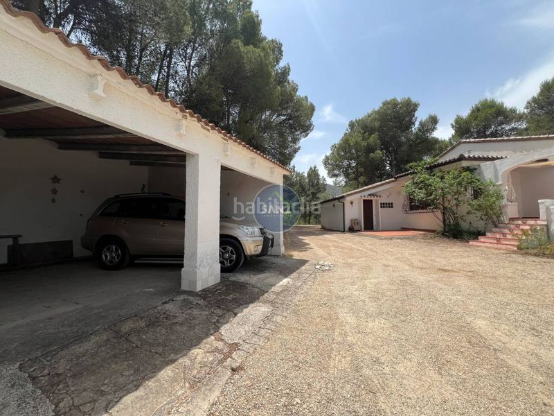 Foto f01cea2c-c4c2-4279-8fa4-83ed95b99c91. Xalet amb aparcament piscina a Agullent