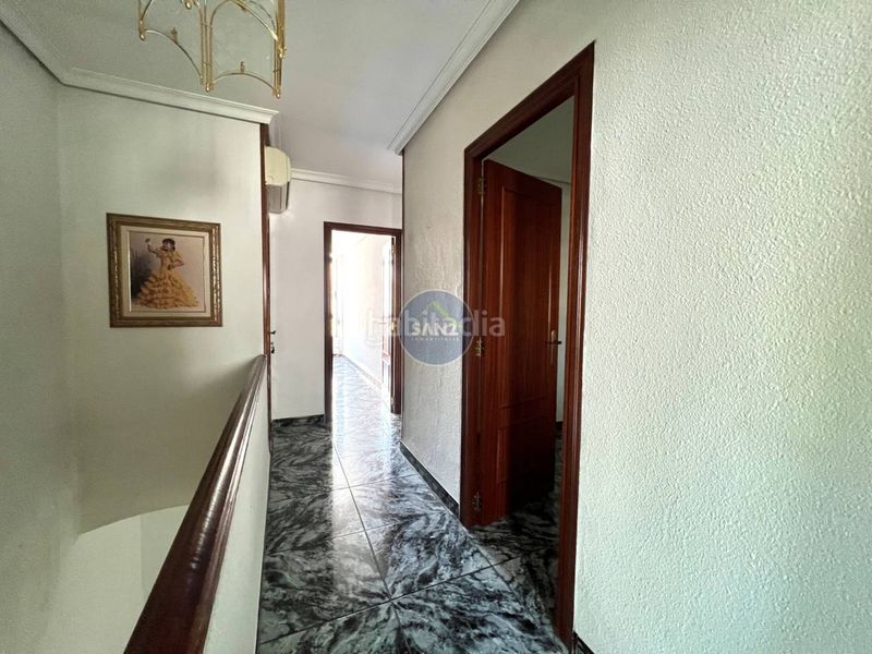 Foto 7528dae6-7c83-4587-8300-6dda5ecb5b38. Casa amb aparcament a Olleria (l´)