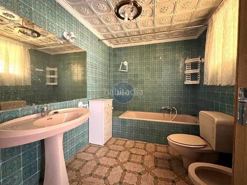 Foto 78ba246e-7c5e-41e1-9ddb-a57f9e076983. Casa amb aparcament a Olleria (l´)