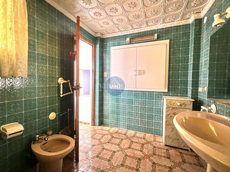 Foto ab9dac00-9256-4f57-ae75-93d632407041. Casa amb aparcament a Olleria (l´)