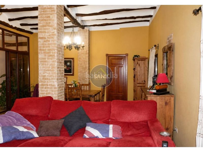 Foto bc0ac65c-cae1-4e26-b99f-200a37abd07d. Chalet  a la venta en Bufali