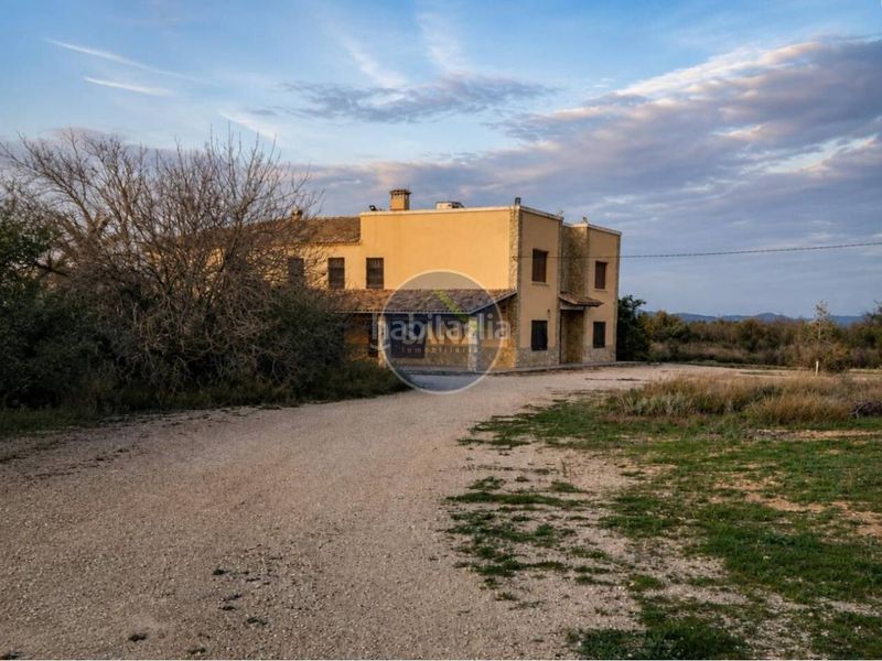 Foto c756f835-1e23-4c9a-95ed-d0f7c2962154. Chalet  a la venta en Bufali