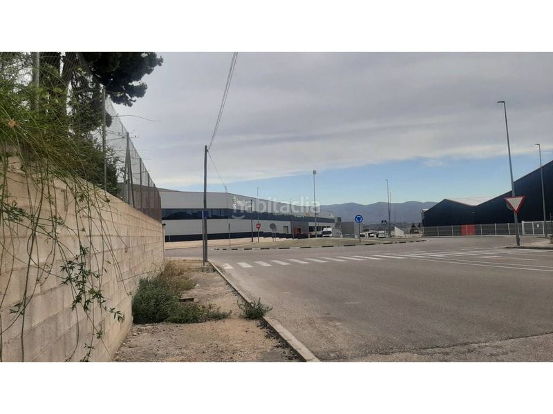 Foto 348cc5ad-2bfd-4341-bba2-92ffc4a563b7. Area edificabile industriale in Olleria (l´)