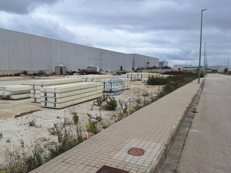 Foto f3e2a7a2-8057-4fc2-90bd-cec30dda0343. Gewerbliches grundstück in Aielo de Malferit