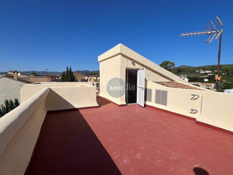 Foto ca12ef0a-fd89-46b2-8f01-62fdb343f31f. Casa amb calefacció aparcament piscina a Olleria (l´)