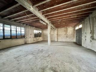 Nau industrial  Doctor fleming. Nave industrial en lolleria