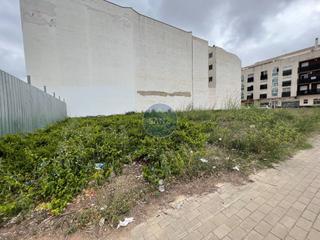 Terreny residencial  Concejal josé vicente darocas. Solar a la venta en navarrés