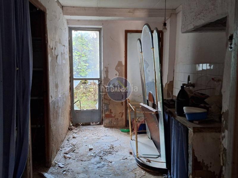 Foto a68d51c6-55b1-4883-b7d0-bd082d7be717. Casa  en ruinas en Montaverner