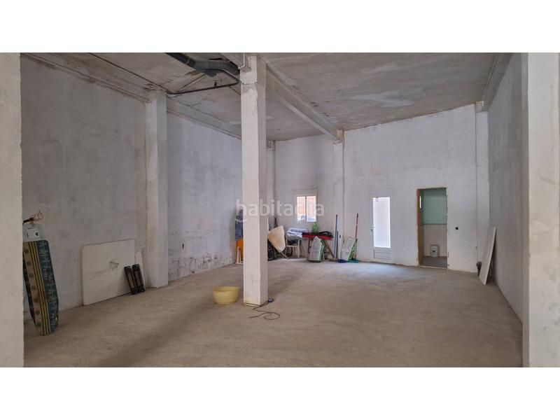 Foto eeaf7403-f78d-4350-af5b-2ea2951f944a. Lloguer local comercial a Olleria (l´)