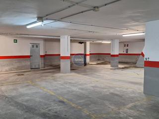 Aparcament cotxe  Treballadors. Plazas de garaje a la venta en lolleria