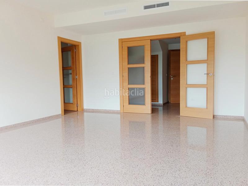 Foto 9ffe45b7-9679-436b-8637-dc23d58cb135. Duplex dans calle marina española 17 dans Centro Elda