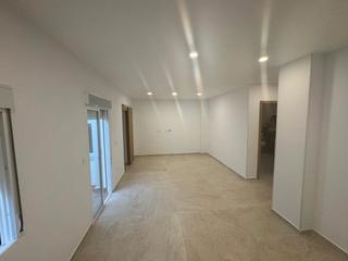Maison jumelée  Carrer oscar esplá 8. Oportunidad monóvar. casa independiente
