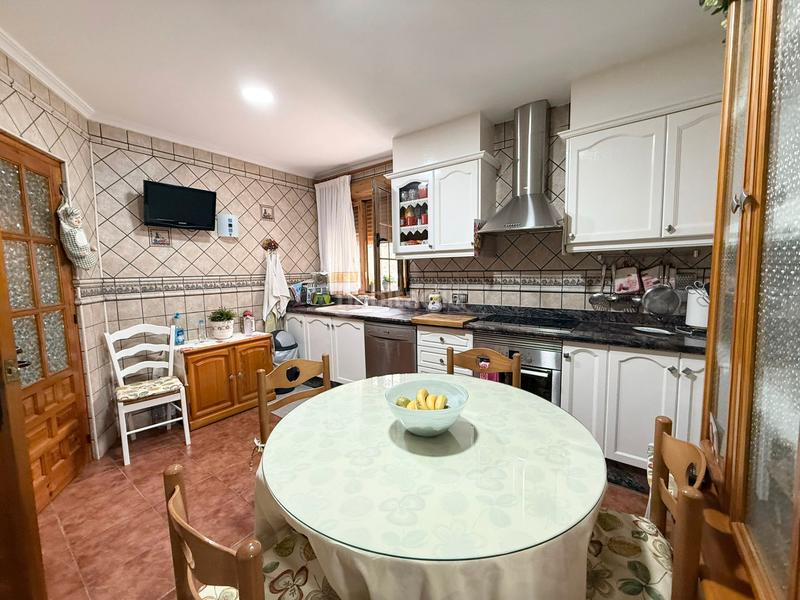 Foto 0c35b4de-31d2-42c4-9f20-b3499a951180. Chalet dans calle san crispín 25 dans Plaza de Toros-Avenida Chapí-Trinquete Elda