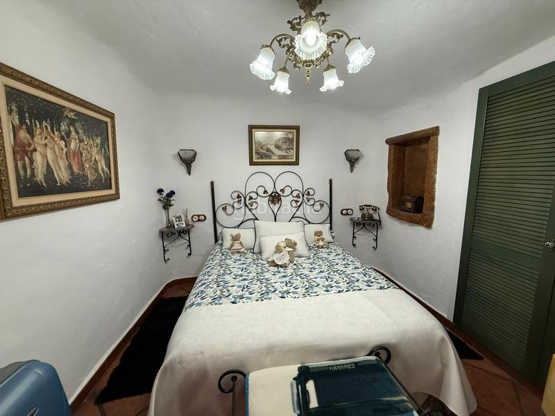 Foto 3fde8c5a-7c5f-4c8f-89f2-20b072cca977. Chalet dans calle san crispín 25 dans Plaza de Toros-Avenida Chapí-Trinquete Elda