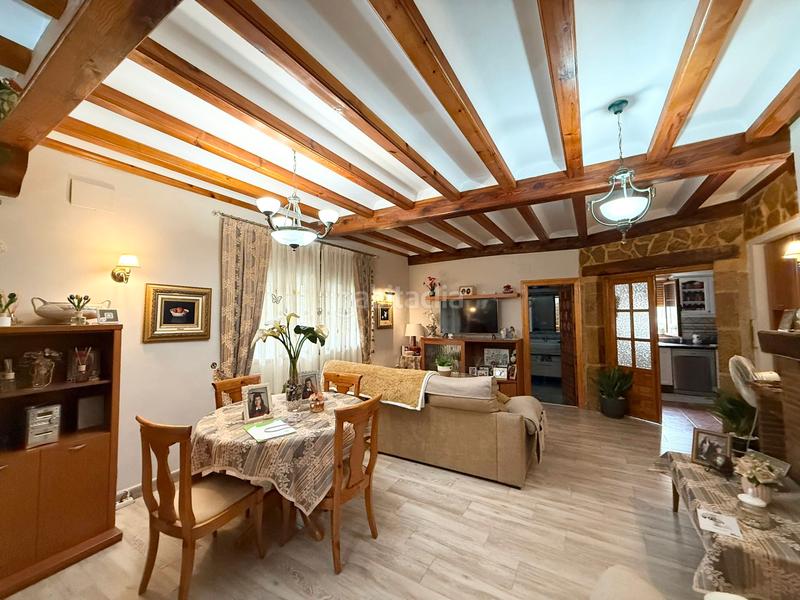 Foto 6c2d612f-52d2-4b61-8ea6-4b12a292929f. Chalet dans calle san crispín 25 dans Plaza de Toros-Avenida Chapí-Trinquete Elda