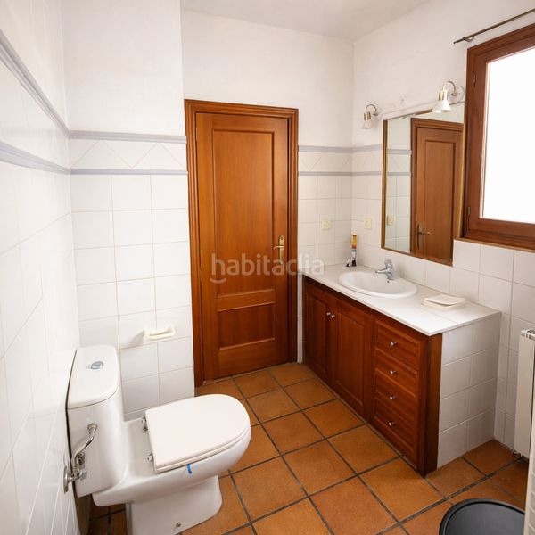 Foto 4da93446-2958-4c8e-a5bb-72bb5f4cf534. Casa adossada a Xàtiva