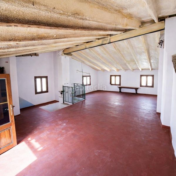 Foto 853aa1b3-6778-4cd0-9d6e-784788a920f0. Casa adossada a Xàtiva