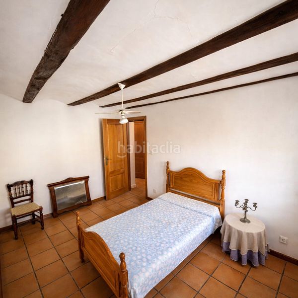 Foto d7bf587d-c35b-4e49-bb88-3daa2eee3f11. Casa adossada a Xàtiva